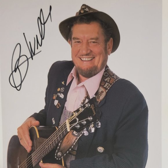 box car willie autographed 8x10. - Picture 1 of 6